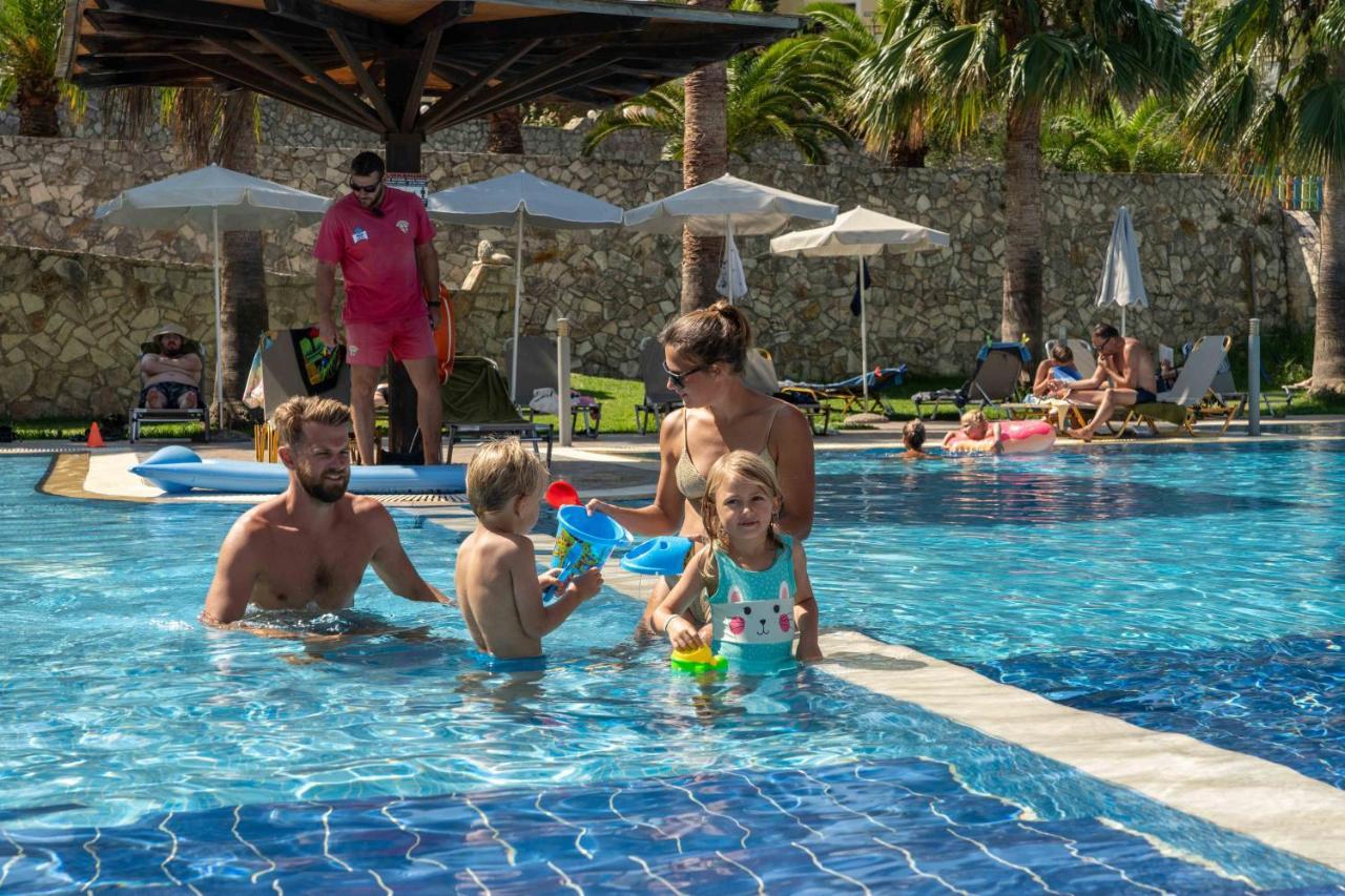 Almyrida Village & Waterpark Kültér fotó